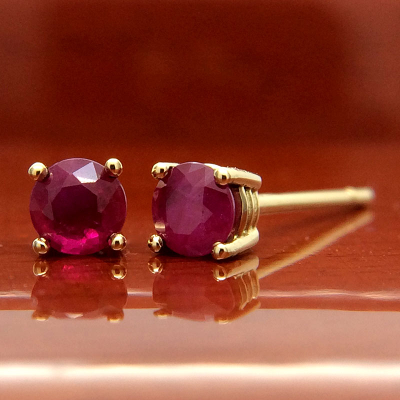 18ct Yellow Gold Ruby Stud Earrings